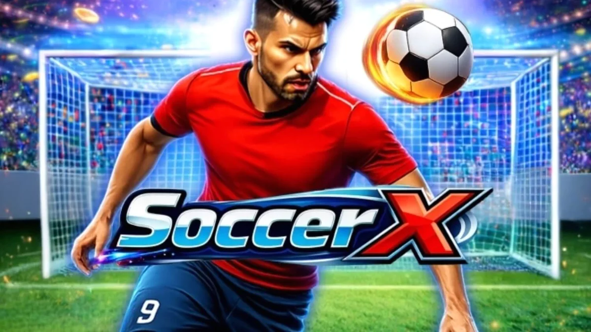 Tampilan visual lapangan sepak bola dalam permainan SoccerX dengan antarmuka penalti.